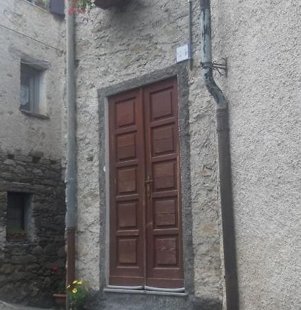 Ca' Du Barbe: Tra Le Alpi E Il Mare Villa Mendatica Exterior photo