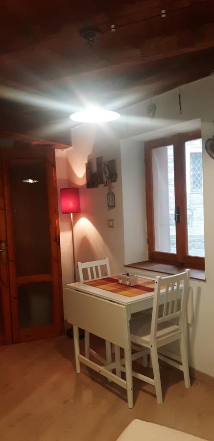 Ca' Du Barbe: Tra Le Alpi E Il Mare Villa Mendatica Exterior photo