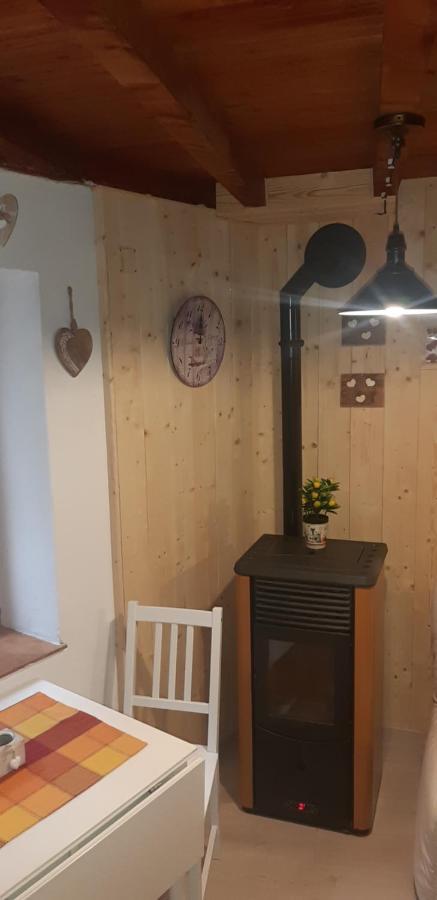 Ca' Du Barbe: Tra Le Alpi E Il Mare Villa Mendatica Exterior photo