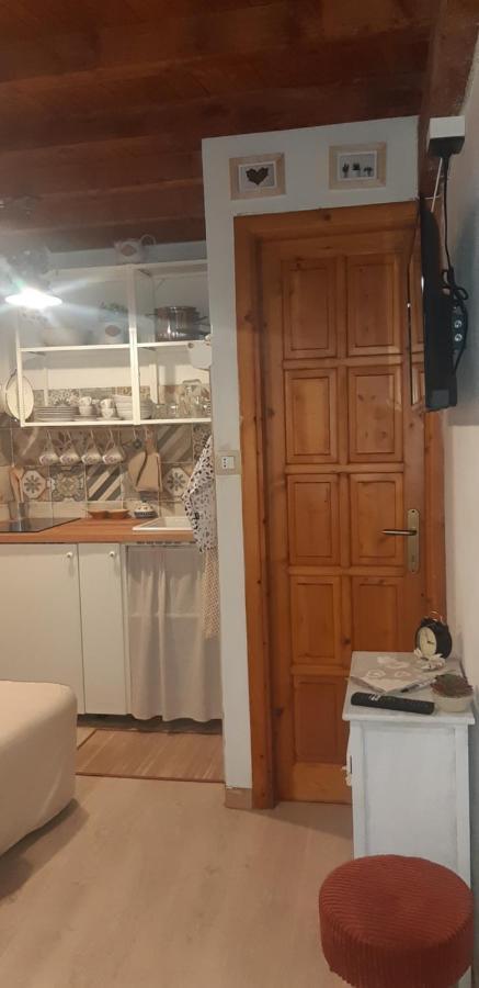 Ca' Du Barbe: Tra Le Alpi E Il Mare Villa Mendatica Exterior photo