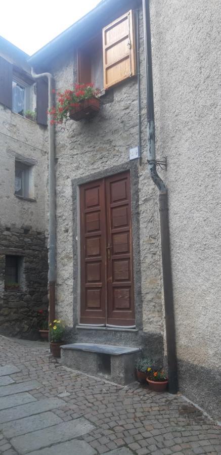 Ca' Du Barbe: Tra Le Alpi E Il Mare Villa Mendatica Exterior photo