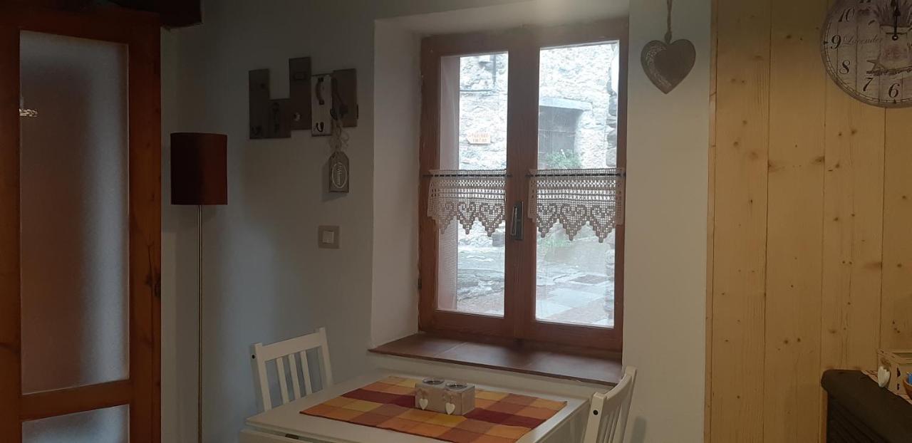 Ca' Du Barbe: Tra Le Alpi E Il Mare Villa Mendatica Exterior photo